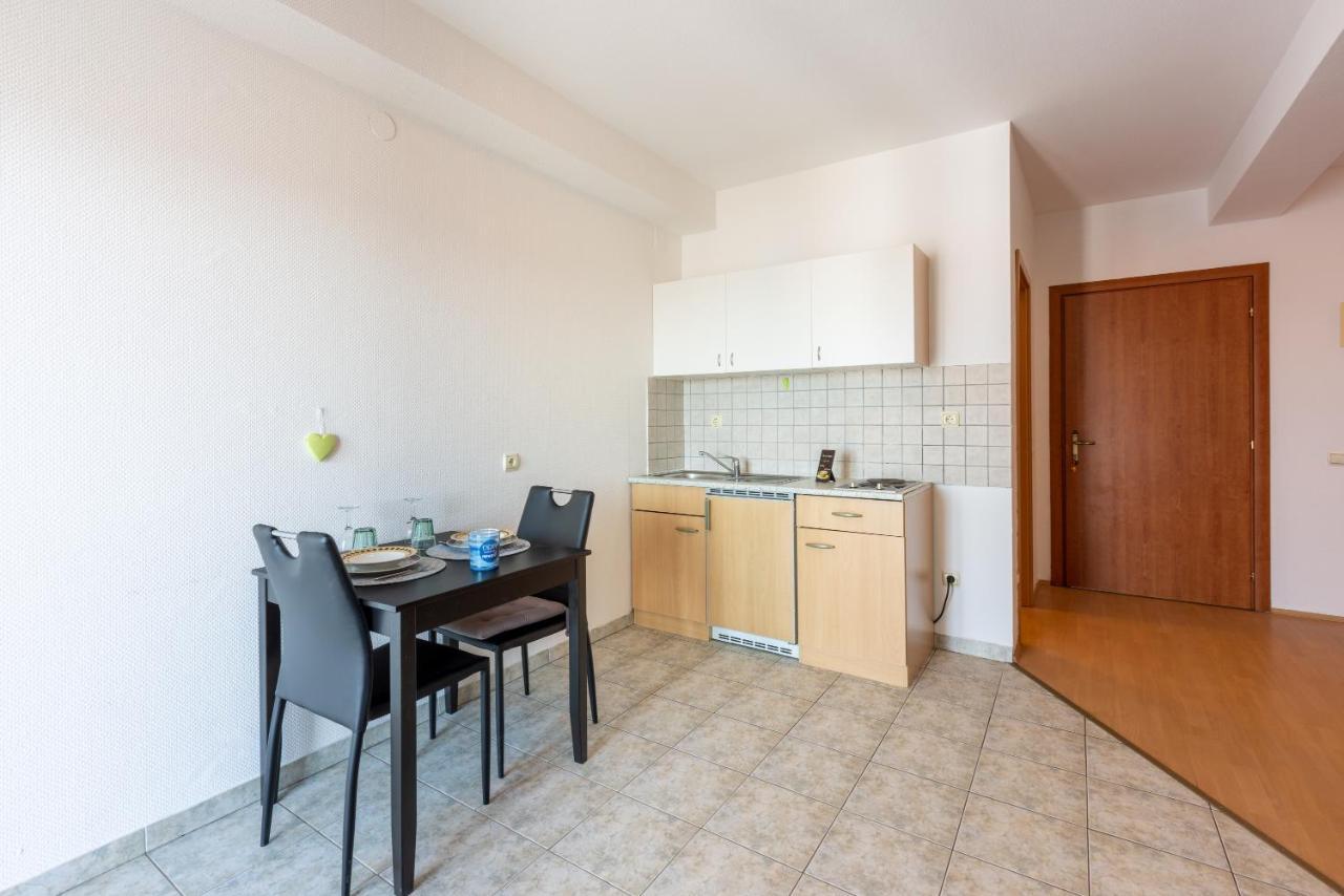 Apartments Antonija Цриквениця Екстер'єр фото